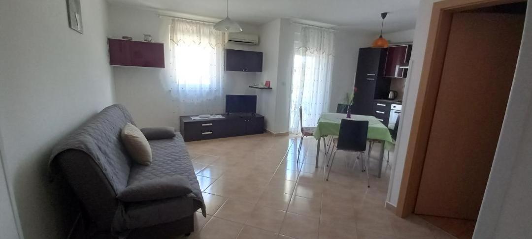 Apartments Buzleta II Fazana Bagian luar foto