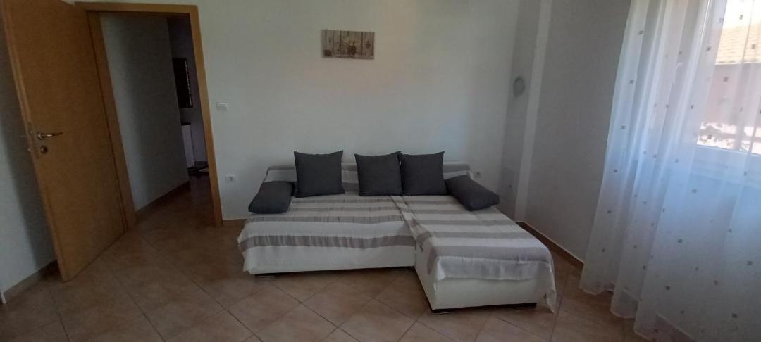 Apartments Buzleta II Fazana Bagian luar foto