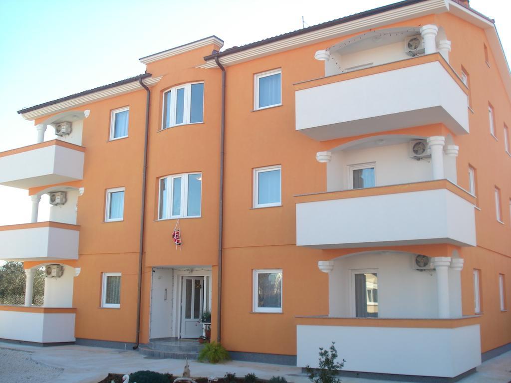 Apartments Buzleta II Fazana Bagian luar foto